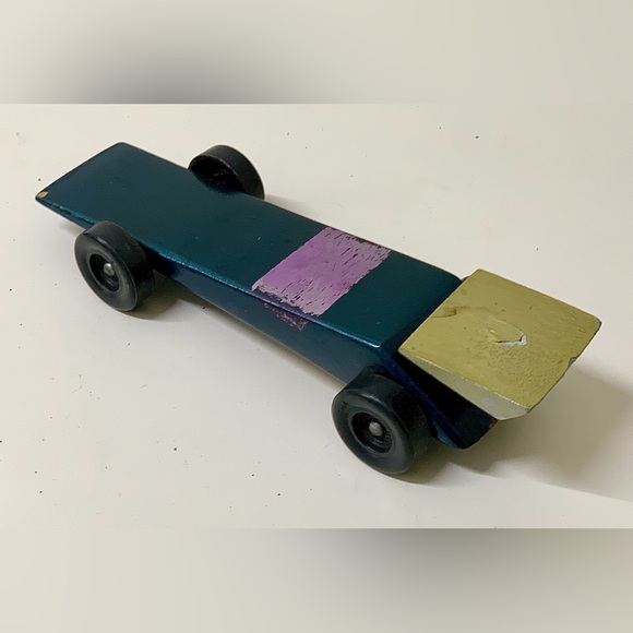 1983 Vintage Hand Crafted Homemade Pinewood Derby Race Car - Picture 2 of 8